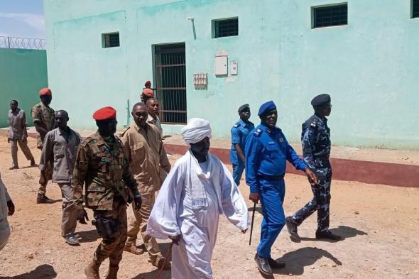 والي شرق دارفور يتفقد سجن الضعين الجديد