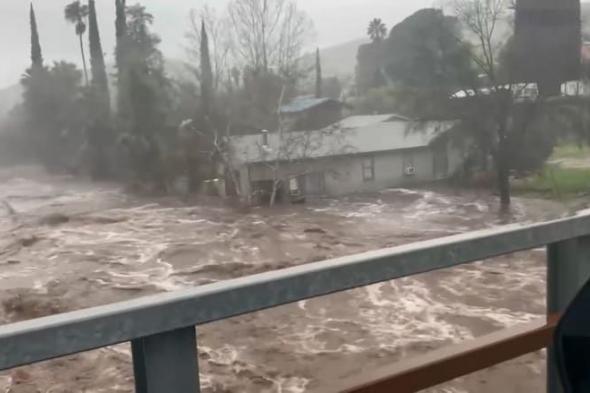 بالفيديو| فيضانات الأناناس السريع تجتاح ولاية كالفورنيا
