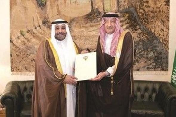 صباح الناصر يسلّم نسخة من أوراق اعتماده سفيراً لدى السعودية