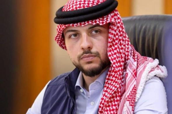 شاهد .. الأمير حسين بن عبد الله الثاني يؤدي مناسك العمرة وهذه دعوته