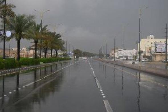 أمطار خفيفة إلى متوسطة تضرب عدة مناطق فى المملكة العربية السعودية