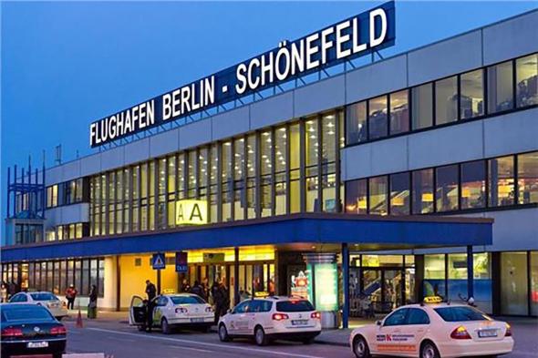 إضراب عام يشل حركة الطيران في مطارات برلين