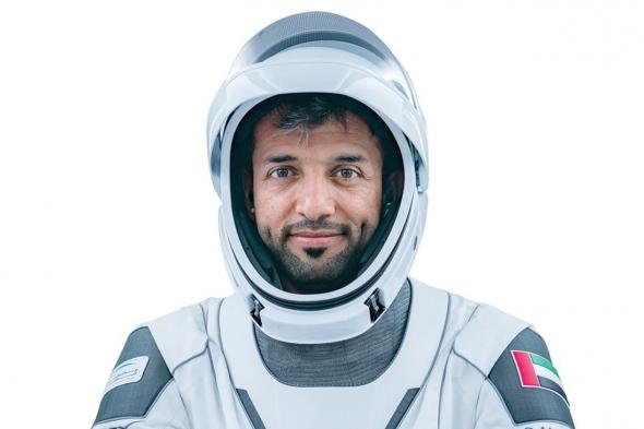 سلطان النيادي ينشر فيديو للسير في الفضاء ويشكر طاقم العمل