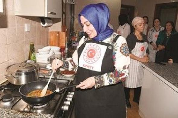 بالفيديو.. السفيرة التركية: ديبلوماسية الطعام آلية مهمة للتقريب بين الشعوب