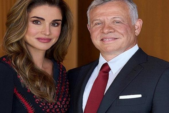 شاهد .. العائلة الملكية الأردنية تحتفل بتخرج الأمير هاشم وتعليق طريف من الملكة رانيا