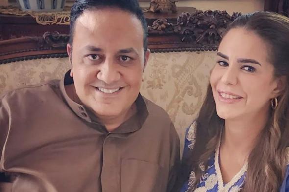 شاهد .. بالصورة-في عيد ميلاده الـ 44.. دنيا عبد العزيز تعايد خالد سرحان بكلمات من الحب