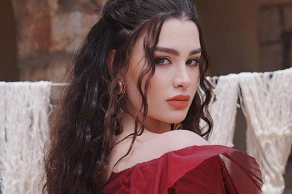 شاهد .. بالصورة- بفستان أزرق رائع..روان بن حسين تشبه نفسها بالأميرات