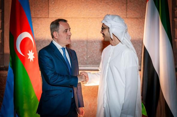 عبدالله بن زايد ووزير خارجية أذربيجان يبحثان العلاقات الثنائية ومستجدات الأوضاع في المنطقة