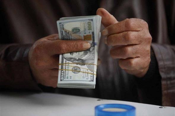 سعر الدولار بالسوق السوداء اليوم الأربعاء 8/11/2023 في مصر.. الأخضر في العالي