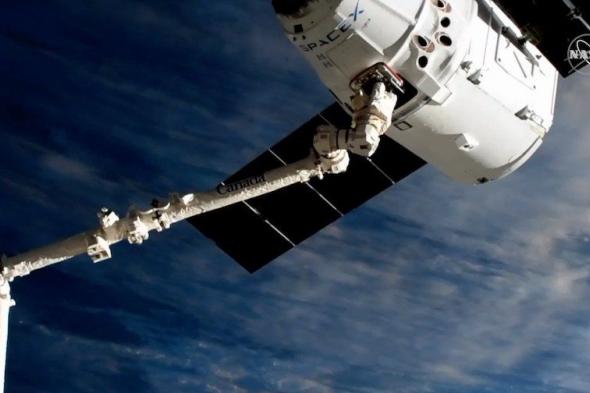 SpaceX Dragon تصل بنجاح إلى محطة الفضاء الدولية: إمدادات حيوية وعلمية تعزز رحلة رواد الفضاء
