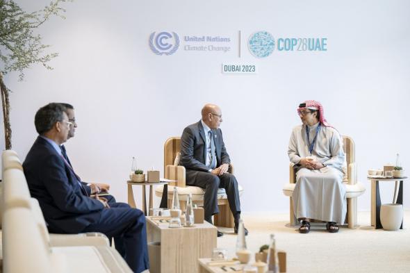 منصور بن زايد يبحث مع الرئيس الموريتاني تعزيز العلاقات الثنائية على هامش “COP28”
