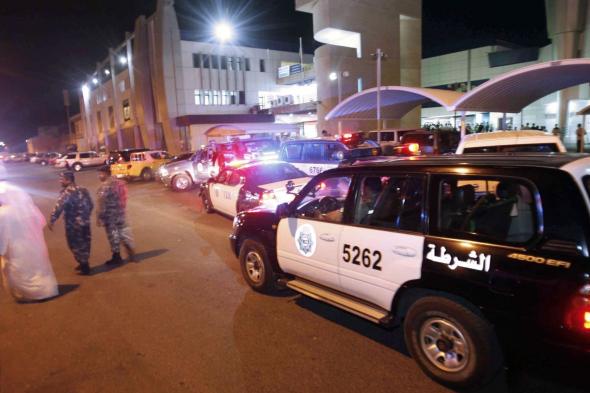 شاهد .. «الداخلية الكويتية» تلقي القبض على شخص تطاول وأساء للقيادة السياسية