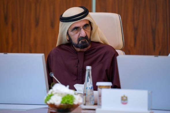 بوصول تجارة دبي الخارجية غير النفطية إلى تريليوني درهم قبل الموعد.. محمد بن راشد: الأزمات أفضل وقت للتطوير والتفكير