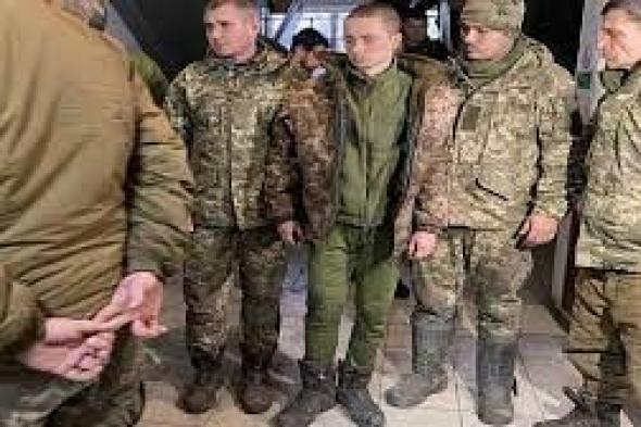 20 جندي أوكراني يستسلمون وما فعله بهم الجيش الروسي شيء لايصدقه العثل ؟