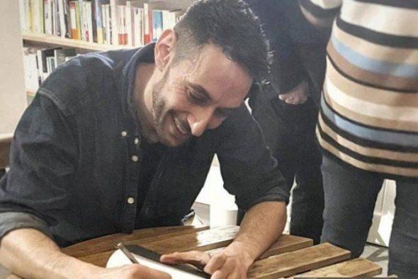 كاتب من أصل مصري يفوز بجائزة في فرنسا