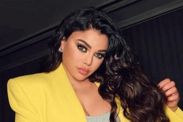 الفنانة هيفاء وهبي تهيج الشباب وتستعرض أنوثتها بفستان شفاف يكشف كل ما تحته (صور)