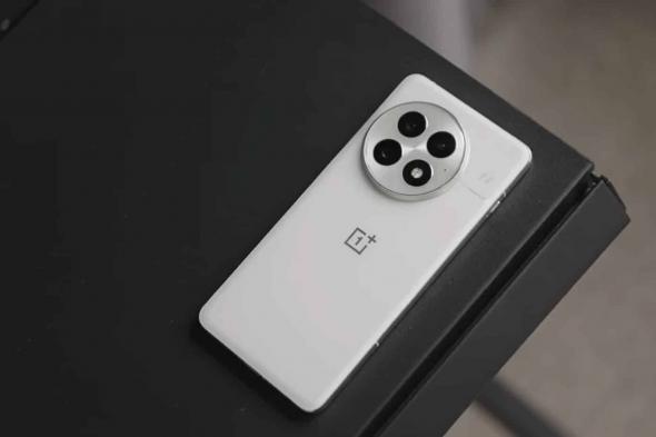 تسريب تفاصيل الألوان والذاكرة لـ OnePlus 13 و13R عالميًا: اكتشف الأسرار والتوقعات المثيرة لجهازك القادم!