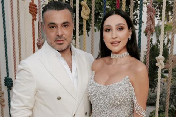 شاهد .. بأجواء من الحب.. جيسي عبدو تحتفل بعيد ميلاد زوجها