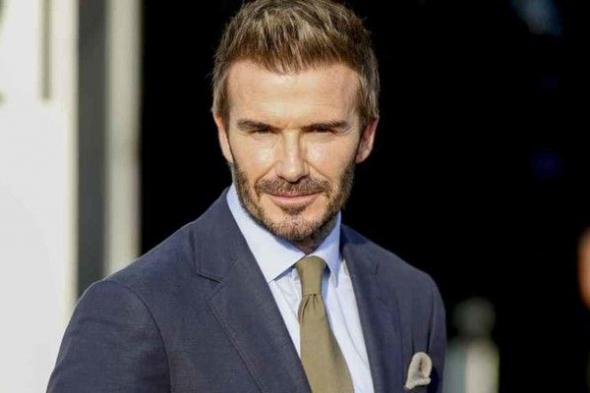 شاهد .. من هي العارضة التي أبعدت أبناء ديفيد بيكهام عن بعضهم البعض؟