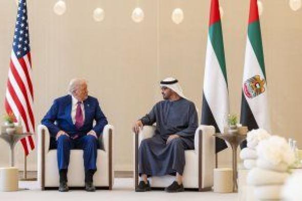 رئيس دولة الإمارات يمنح الرئيس الأمريكى دونالد ترامب "وسام الشيخ زايد"