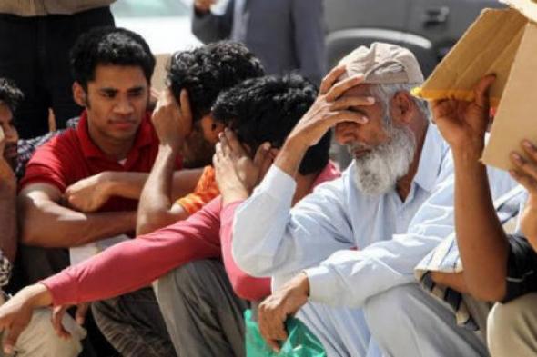 زلزال في سوق العمل الكويتي.. طرد جميع الموظفين الأجانب من هذه الأعمال ومنعهم من العمل فيها بشكل نهائي