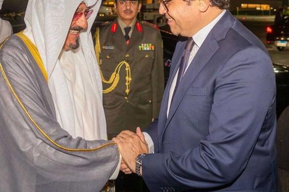 ممثل صاحب السمو يُغادر مصر بعد ترؤس وفد الكويت المشارك في قمة شرم الشيخ للسلام