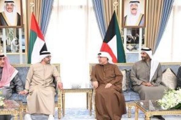ولي عهد الكويت ورئيس الوزراء يستقبلان وزير الخارجية الإماراتي