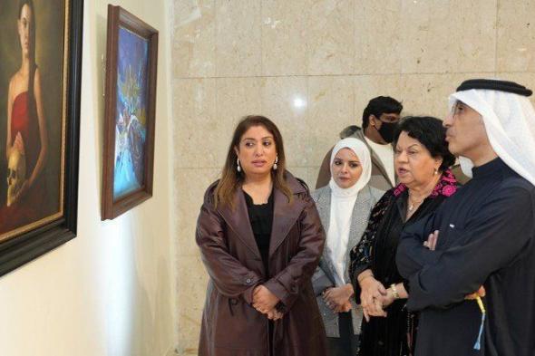 شاهد .. الكويت.. "القرين الثقافي الـ31" يبرز إبداعات الشباب في معرض تشكيلي