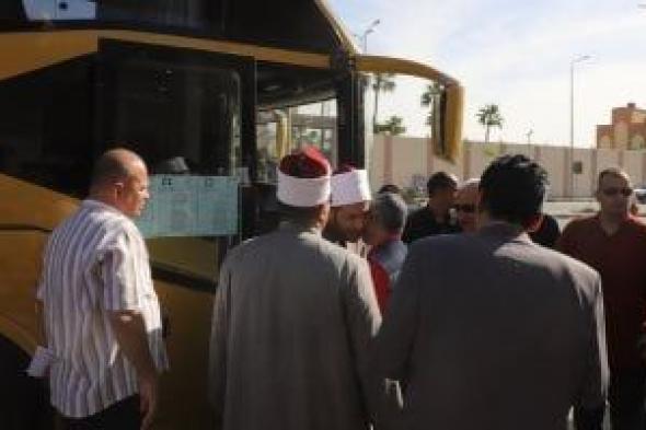 محافظ شمال سيناء يودّع حجاج الجمعيات الأهلية قبل سفرهم للأراضي المقدسة