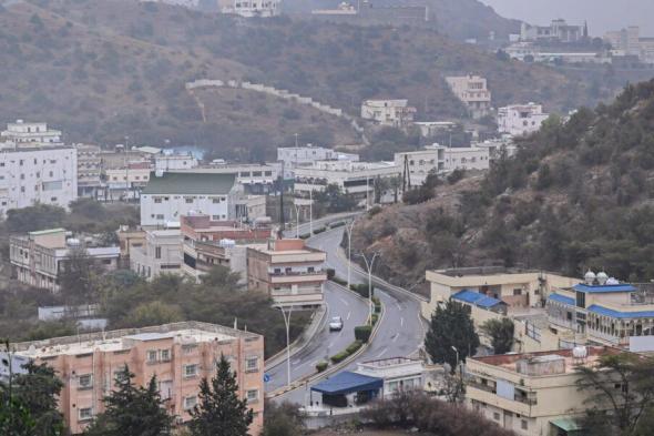 حالة الطقس اليوم: سحب رعدية وأمطار متوقعة على مرتفعات عسير