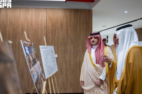 وزير الداخلية يتفقد منظومة النقل الذكية بالمشاعر المقدسة