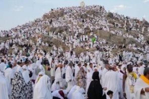 ضيوف الرحمن يتوافدون على مكة.. السعودية: عدد حجاج الخارج حتى الآن وصل مليونا و518 ألفا و153 حاجا.. "الحج" تعلن اكتمال استعداداتها لخطط التفويج.. تشديد القبضة الأمنية فى مكة.. وضبط 366 ألف مقيم بدون تصاريح