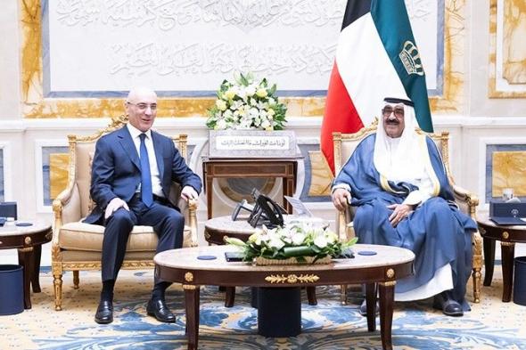 الأمير يستقبل وزير الداخلية اللبناني بمناسبة زيارته الرسمية للكويت