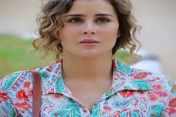شاهد .. عائشة بن أحمد تعتذر عن «رحلة طاهر المصري» بسبب مسلسل «ونس» في رمضان 2027